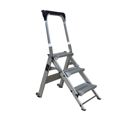 Kokkupandav redel käepideme...